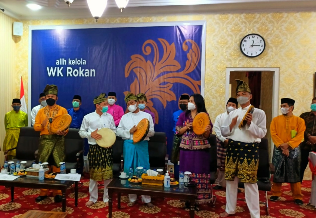 Bupati Rohil Afrizal Sintong Saksikan Secara Virtual