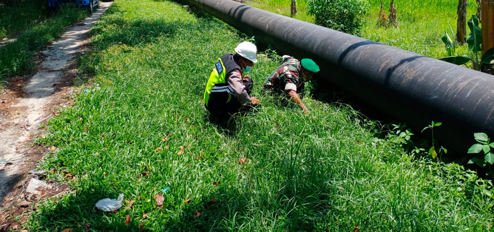 Serma Azman Pastikan Pipa PHR Dalam Kondisi Aman