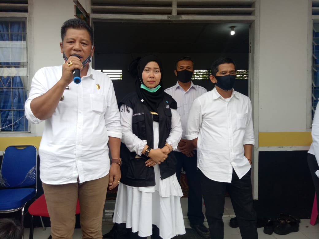 Camat Rantau Utara Hadiri Sunat Massal di Puskesmas Perlayuan