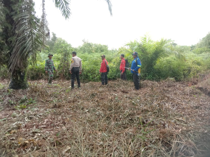 Sertu Ramli dan Manggala Agni Sisir Wilayah Cegah Karhutla