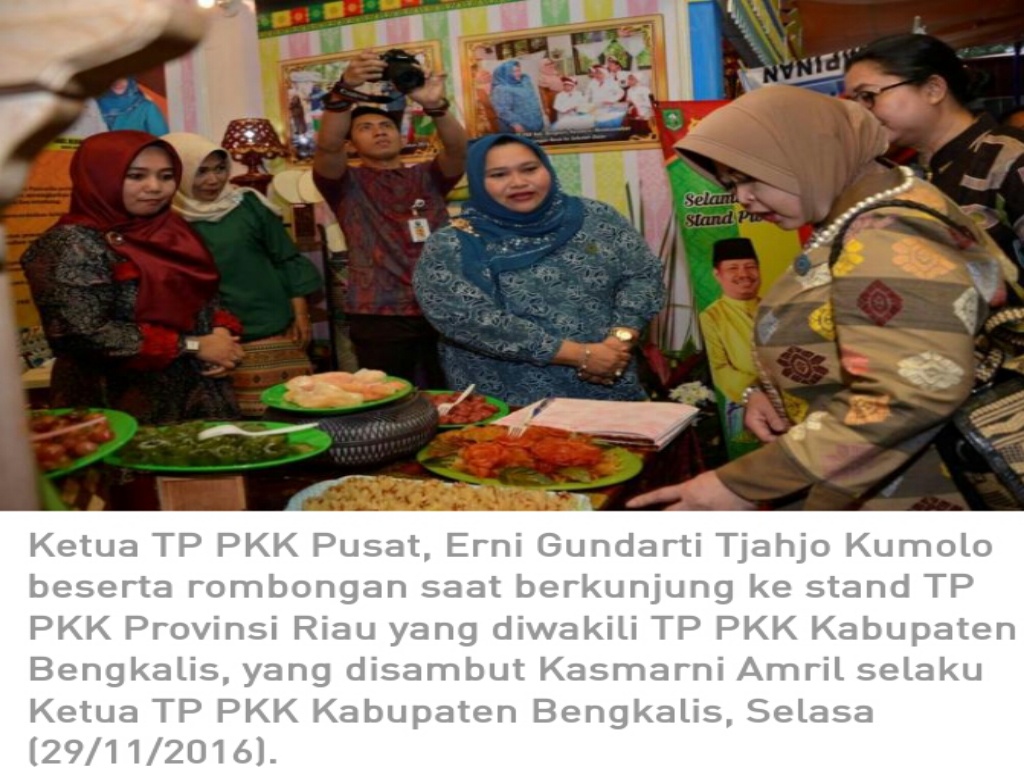 Cicipi Bolu Kemojo Bengkalis, Ketua PKK Pusat: Em Enak