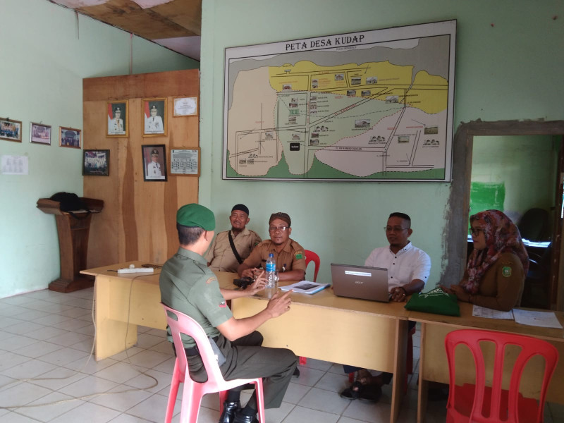 Temui Masyarakat, Kopda Ricko Laksanakan Komsos