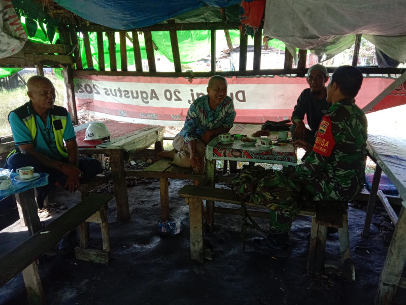 Sertu Jainal Arifin Laksanakan Sosialisasi Untuk Mencegah Tindak Kejahatan