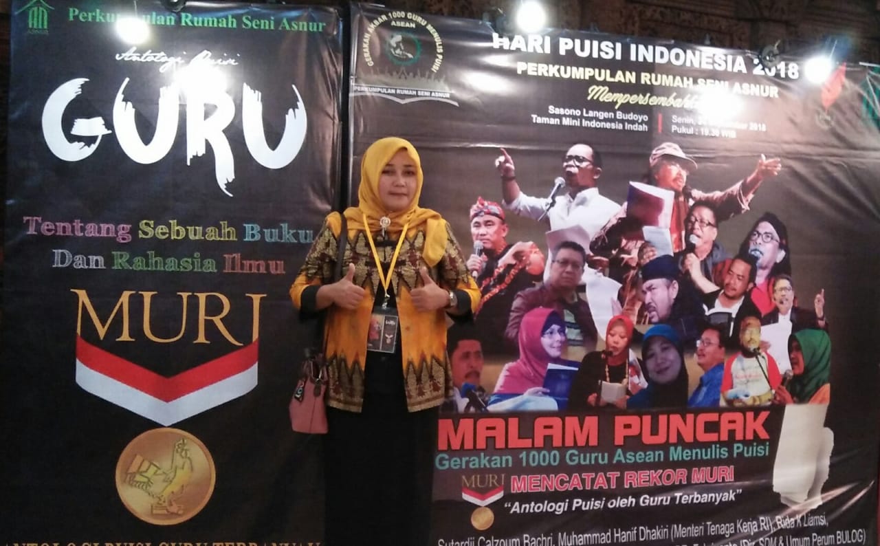 Mawar Merah Terbukalah