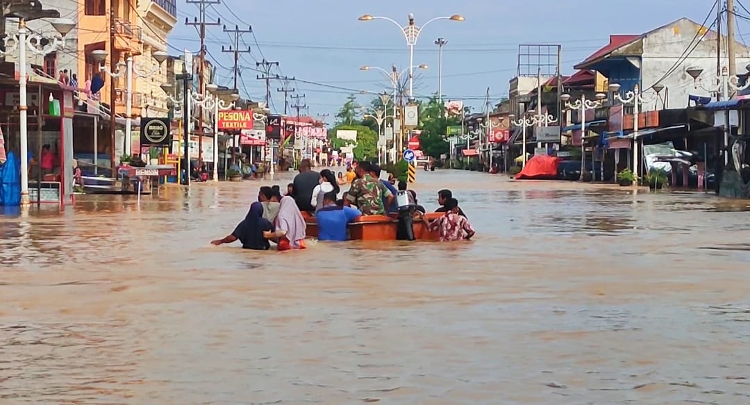 Bupati Rohul Tinjau Lokasi Banjir
