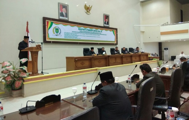 Asisten III Setda Inhil Hadiri Paripurna Pengesahan Perubahan RPJMD Tahun 2013-2018