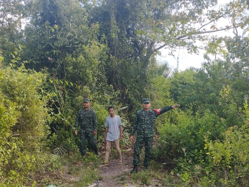 Babinsa Koramil 06 Merbau Laksanakan Patroli Cegah Karhutla