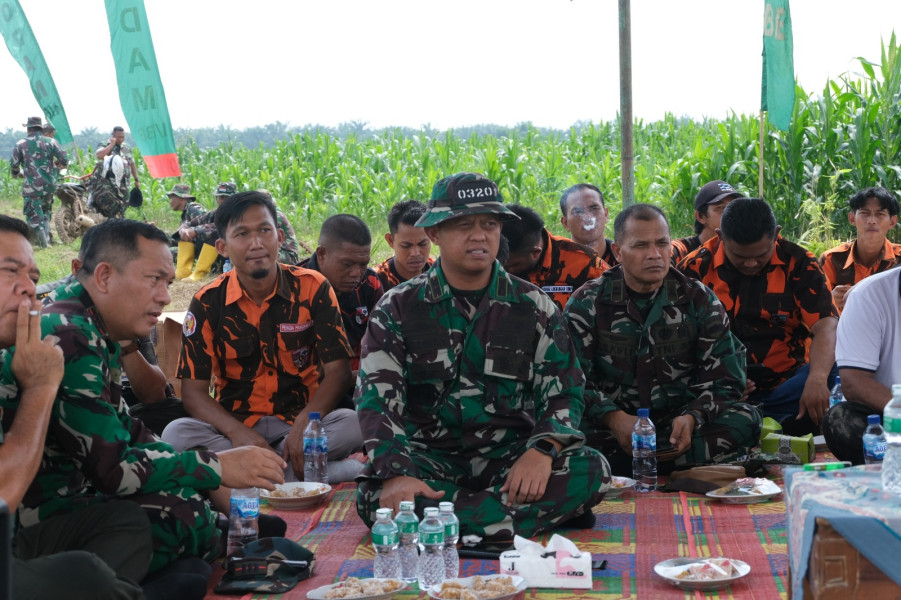 Dipimpin Dandim 0320/Dumai, Penanaman Jagung Sempena GNKP Dilaksanakan di Kelurahan Tanjung Penyembal