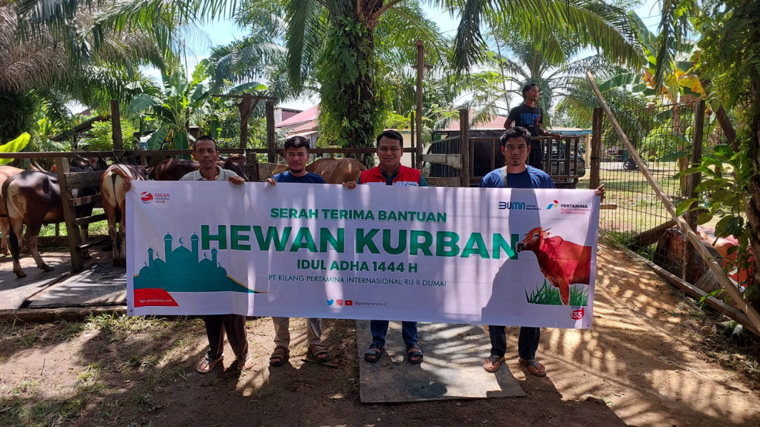 Rayakan Idul Adha Dengan Berbagi, PT KPI Unit Dumai Lakukan Penyembelihan dan Penyerahan Hewan Kurban ke Masyarakat