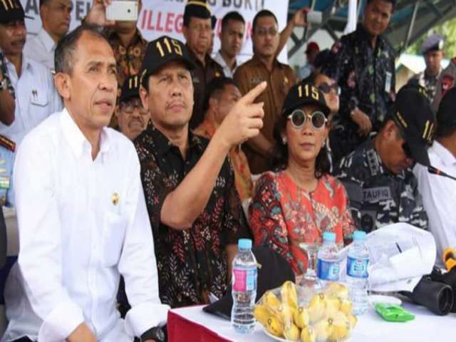 Menteri Susi Pimpin Langsung Penenggelaman 81 Kapal Ikan Ilegal