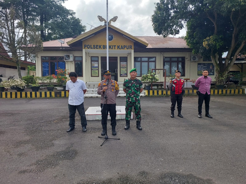 Danramil 02 BK Hadiri Upacara dan Patroli Tiga Pilar