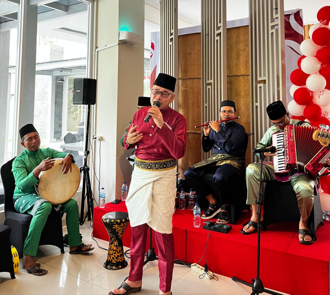 Patra Dumai Meriahkan Jumat Pagi dengan Musik Orkestra Melayu