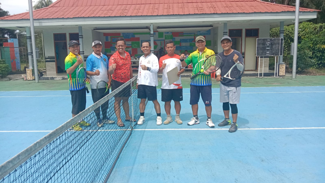 Rayakan HUT TNI dan Mempererat Tali Silaturahmi, Kodim 0320/Dumai Menggelar Turnamen Tenis Lapangan