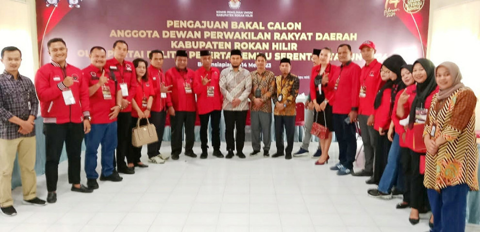 KPU Rokan Hilir Terima Berkas Pengajuan Bacaleg dari PDI-Perjuangan Peserta Pemilu 2024