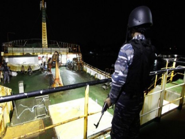 Kapal Tanker Pengangkut BBM Ilegal Ditangkap di Kepulauan Riau