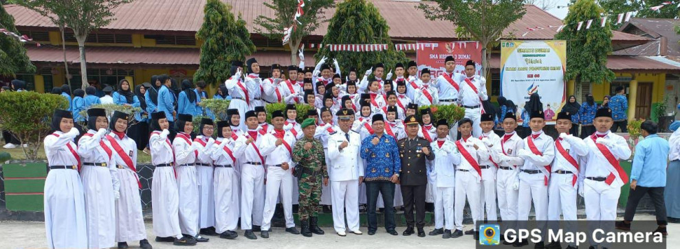 Sambut HUT RI ke 78, Personil Koramil 02 Hadiri Upacara Bendera