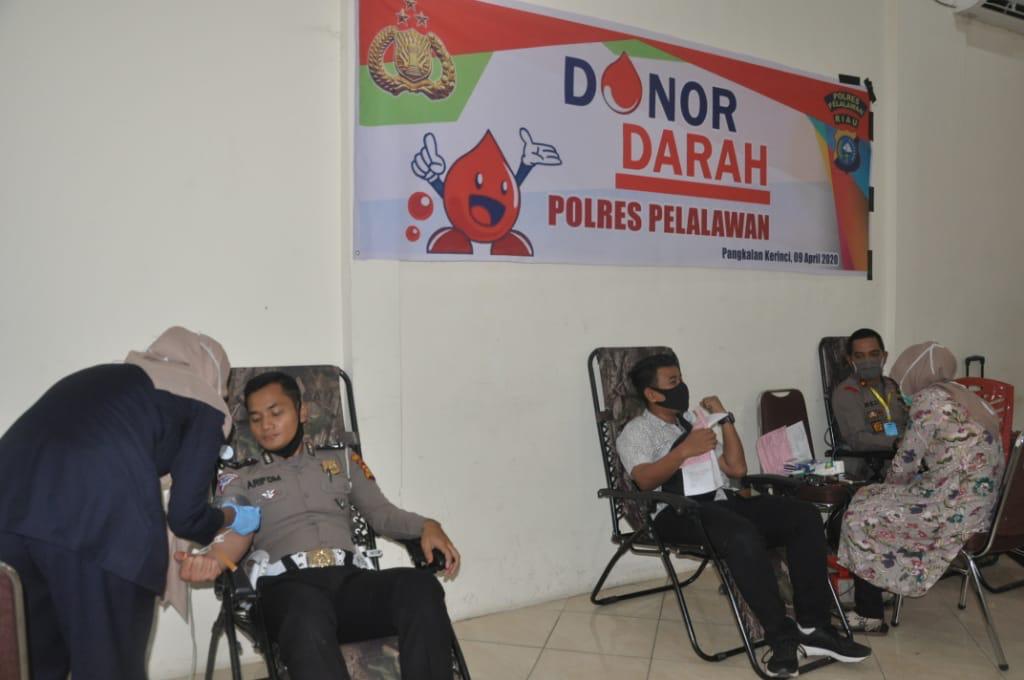 Aksi Nyata, Polres Pelalawan Gelar Donor Darah Massal Ke PMI