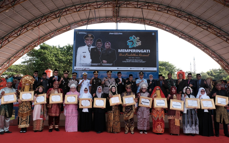 Dandim 0320/Dumai Ikuti Upacara Hari Pendidikan Nasional