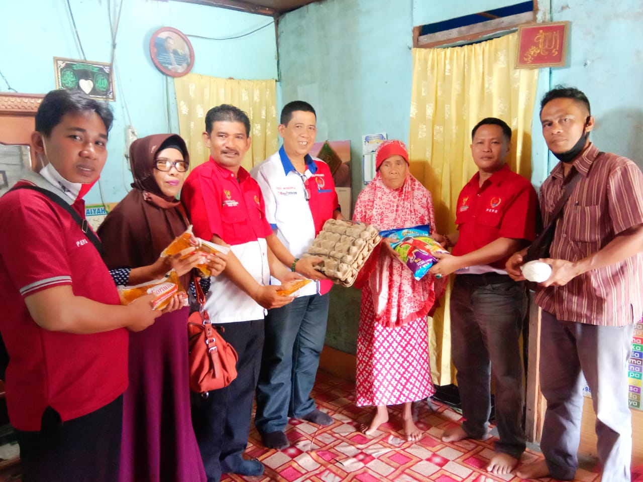 DPC PWRI Santuni Warga Kurang Mampu