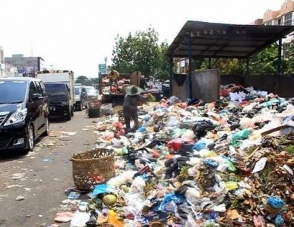 Sampah di Pekanbaru Pengelolaan Masih Primitif