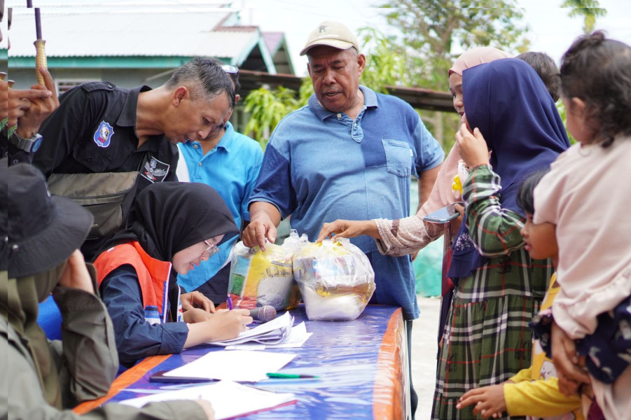 PT KPI RU Dumai Bagikan Ribuan Paket Sembako ke Masyarakat