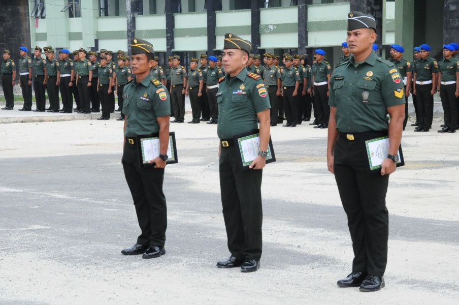 Personil Kodim 0320/Dumai Dapatkan Penghargaan dari Korem 031/WB