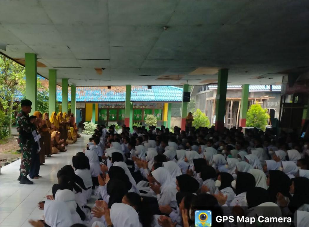 Dandim 0320/Dumai Berikan Materi Wawasan Kebangsaan Kepada Peserta Didik di SMP N Binsus