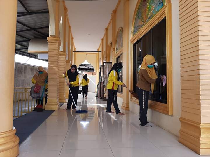 Dinas Kominfo Melaksanakan Kegiatan Bakti Sosial di Masjid As Syukron Bakaran Batu