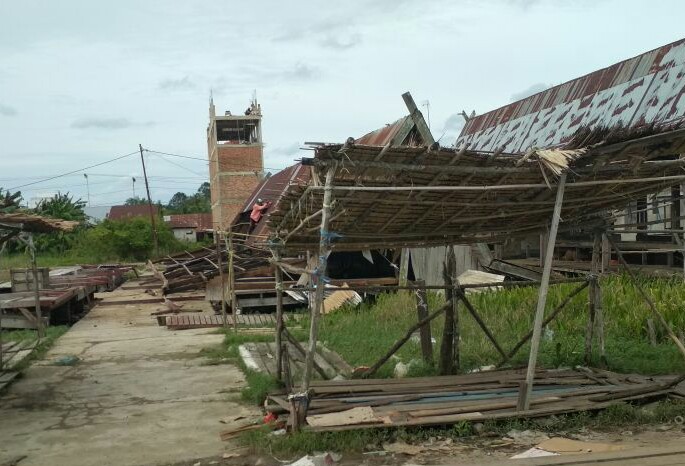 Kantin Sungai Piring Kembali Ambruk