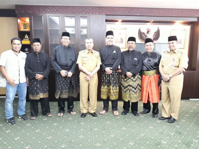 Pimpinan LAM Riau Audiensi dengan Gubri