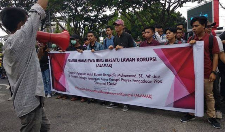 Skandal Mega Korupsi Rp2,6 Miliar, Mahasiswa Demo Kapolri Minta Kapolda Riau Proses Aktor Intelektua