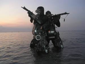 Mantap..!!! Dibentak Kopaska, Tentara Laut Malaysia Kabur dari Ambalat