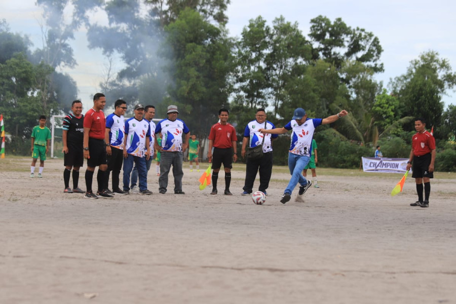 Ketua ASKOT PSSI Dumai Buka Turnamen U-13, U-15 dan U-17