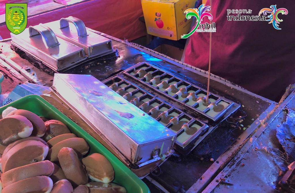 Yuk Jajan Jadul Kue Pancong di Pasar Tradisional Tembilahan