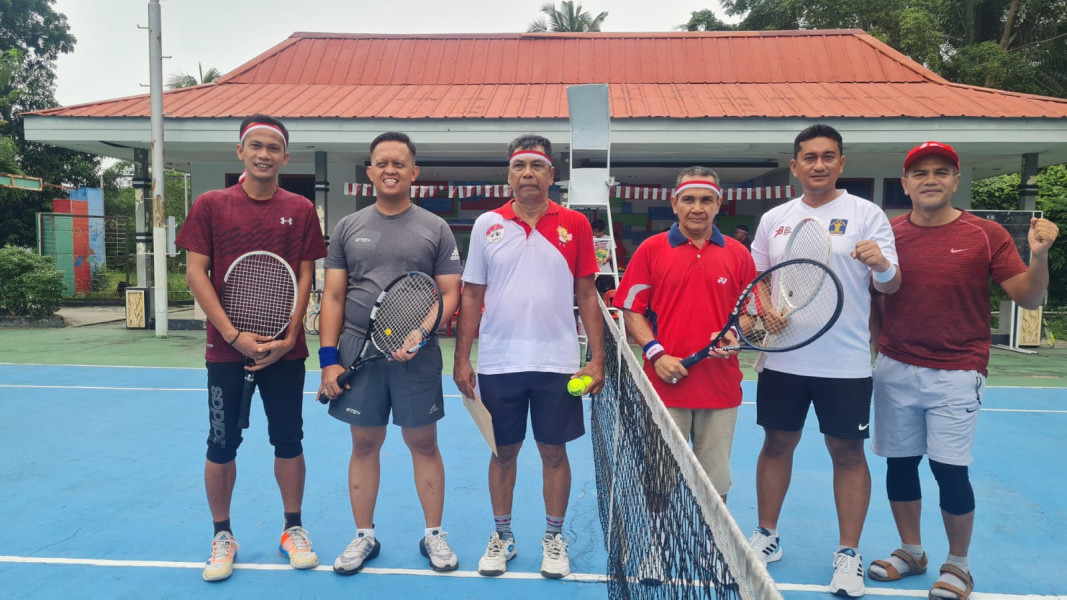 Meriahkan HUT RI ke 78, Dandim 0320/Dumai Membuka Secara Langsung Pertandingan Tenis