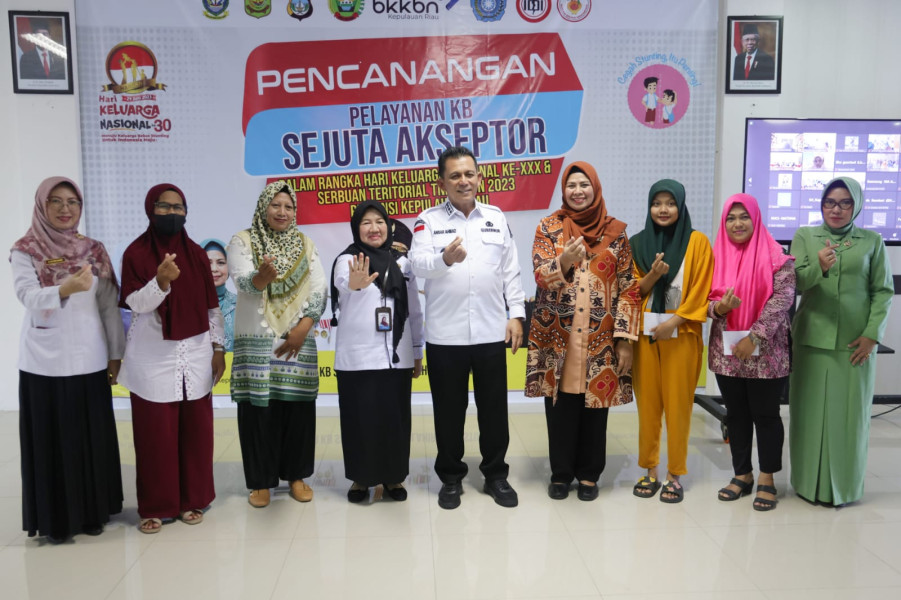 Gubernur Ansar Luncurkan Prognas Pelayanan KB Sejuta Akseptor di Kepri