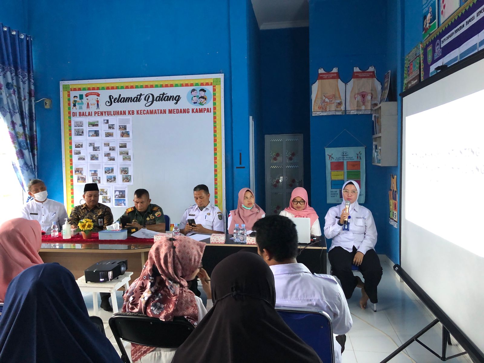 Giat Cegah Stunting Oleh Danramil PWK 04 dan Aparat Kelurahan