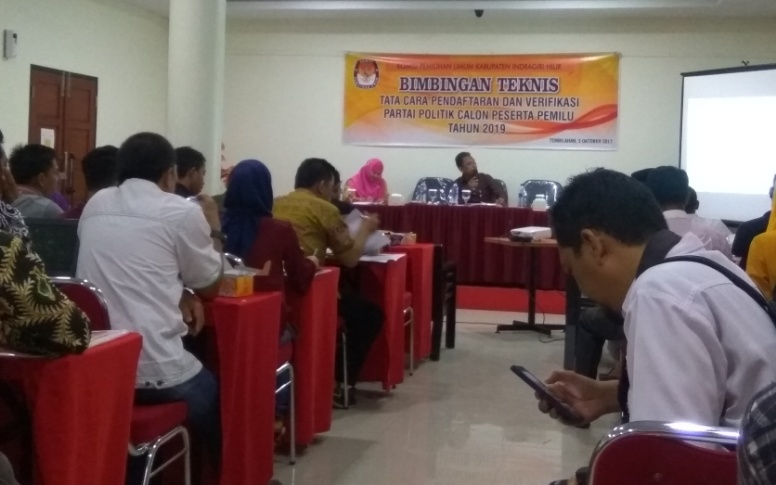 Sejumlah Parpol di Inhil Dibimbing Secara Teknis Tata Cara Pendaftaran dan Verifikasi