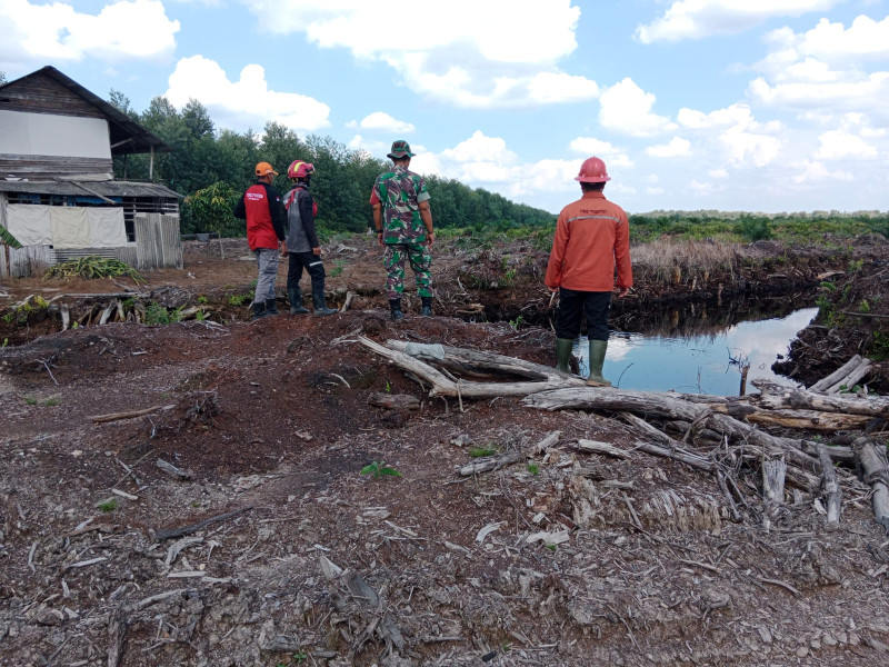 Tim Gabungan dan Serda Bambang Sisir Wilayah SEI Geniot Cegah Karhutla