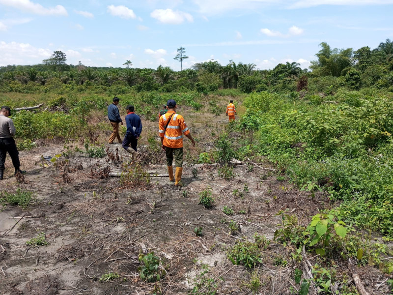 Serma Zul Efendi Patroli di Kawasan Rawan Kebakaran
