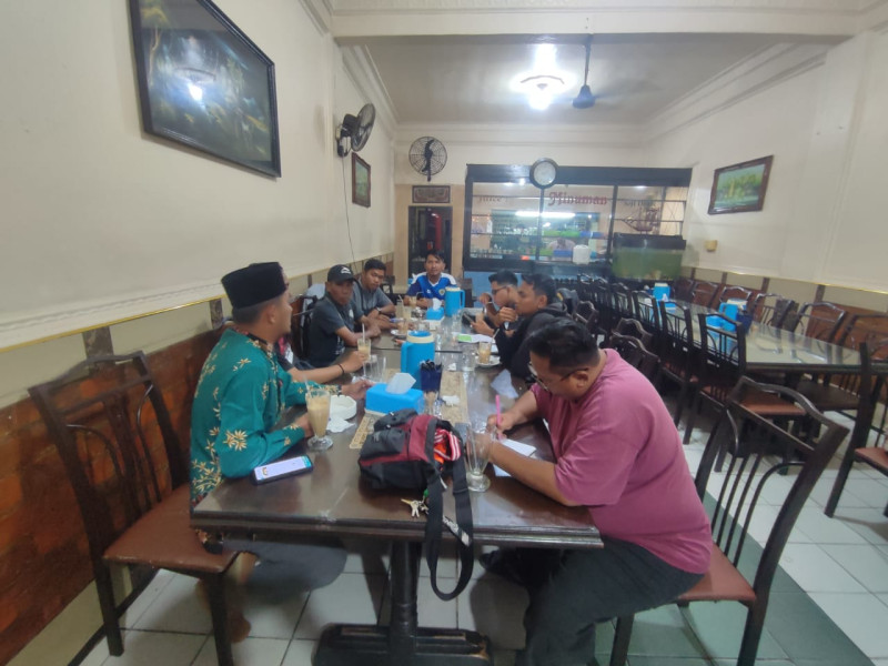 Dales United Gelar Rapat Evaluasi Jelang Bergulirnya Soeratin Cup U-15 Zona Riau