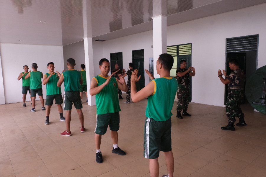 Personil Kodim 0320/Dumai Latihan Bela Diri Taktis Demi Kesiapan Prima