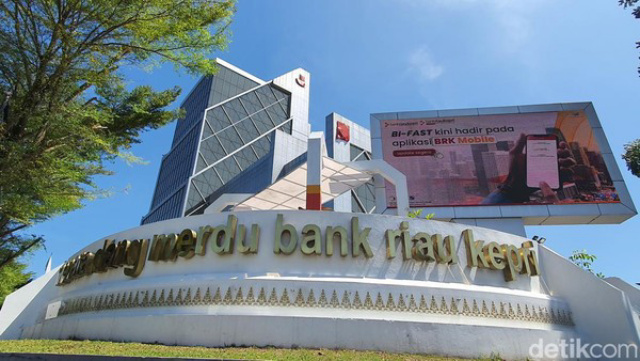 Admin Bank Riau Kepri Dibantu CS Saat Tilap Uang Nasabah Rp 5 M