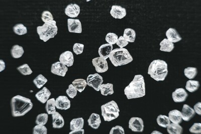 Pemimpin Industri Berlian Angola, Endiama dan Sodiam, Bergabung dengan Natural Diamond Council; De Beers Tambah Investasi untuk Promosikan Berlian Alami