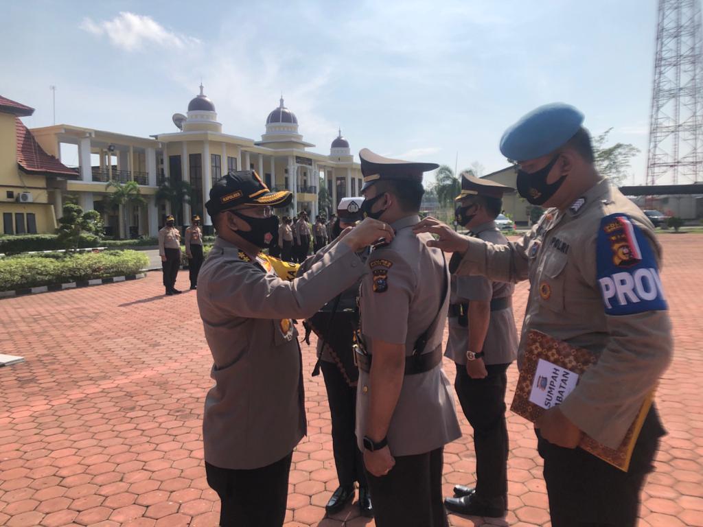 Kapolres Rohil Sertijab Kabag Sumda dan Kasat Resnarkoba