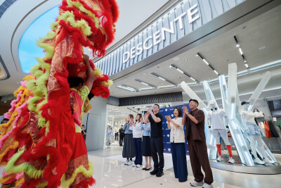 DESCENTE Resmikan Flagship Store Futuristik di Galaxy Macau, Tampilkan Inovasi dan Gaya Hidup Aktif
