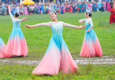 Encountering Naadam, Experiencing the 35th Grassland Carnival of the Inner Mongolia Autonomous Region
