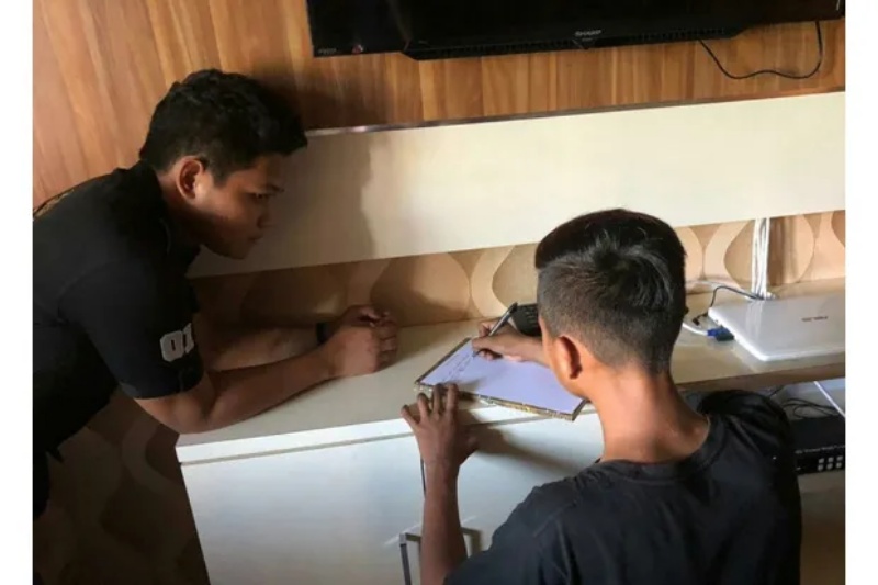 Hina Polisi Lewat Status WA, Pelajar SMP Diciduk Polisi