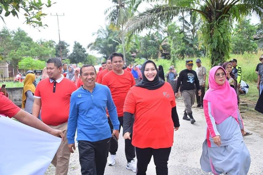 Bupati Kasmarni Berikan Apresiasi Pelaksanaan Goro Masyarakat Pematang Pudu