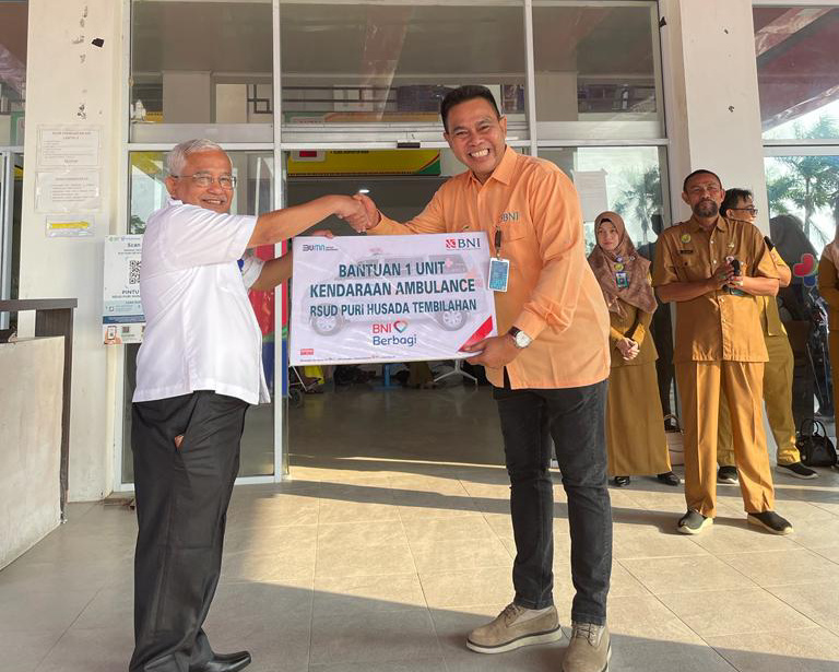 Harpelnas 2023, BNI Tembilahan Serahkan 1 Unit Ambulance kepada RSUD Puri Husada